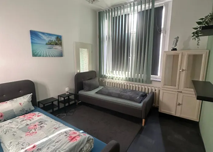 Apartmán Grosse Fuer Bis Zu 8 Personen Mit 2 Badezimmern Merseburg